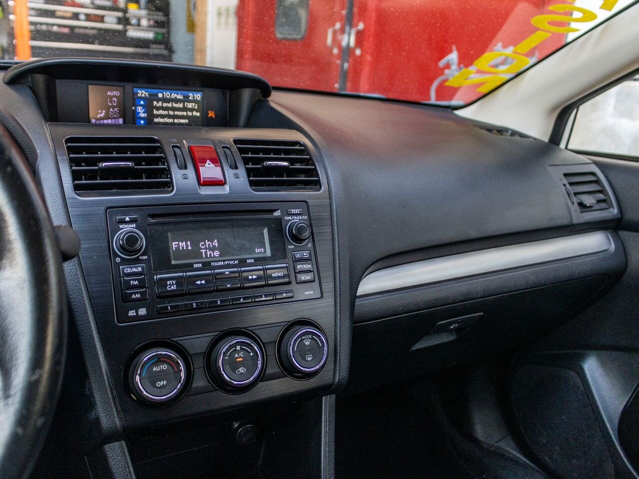 Subaru Impreza Wagon Automatique , moteur 2.0i Premium 2014 Beige Châteauguay - photo #13
