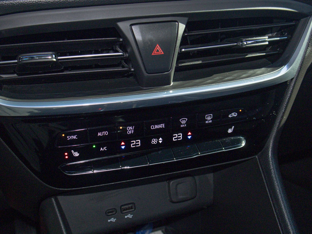2024 Buick Encore GX AWD 4dr Avenir Blue Sherwood Park - photo #29