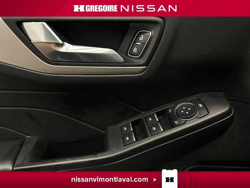2021 Ford Escape Blue Laval - photo #18