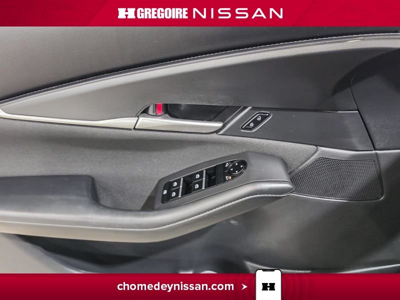 2022 Mazda CX-30 Grey Laval - photo #13