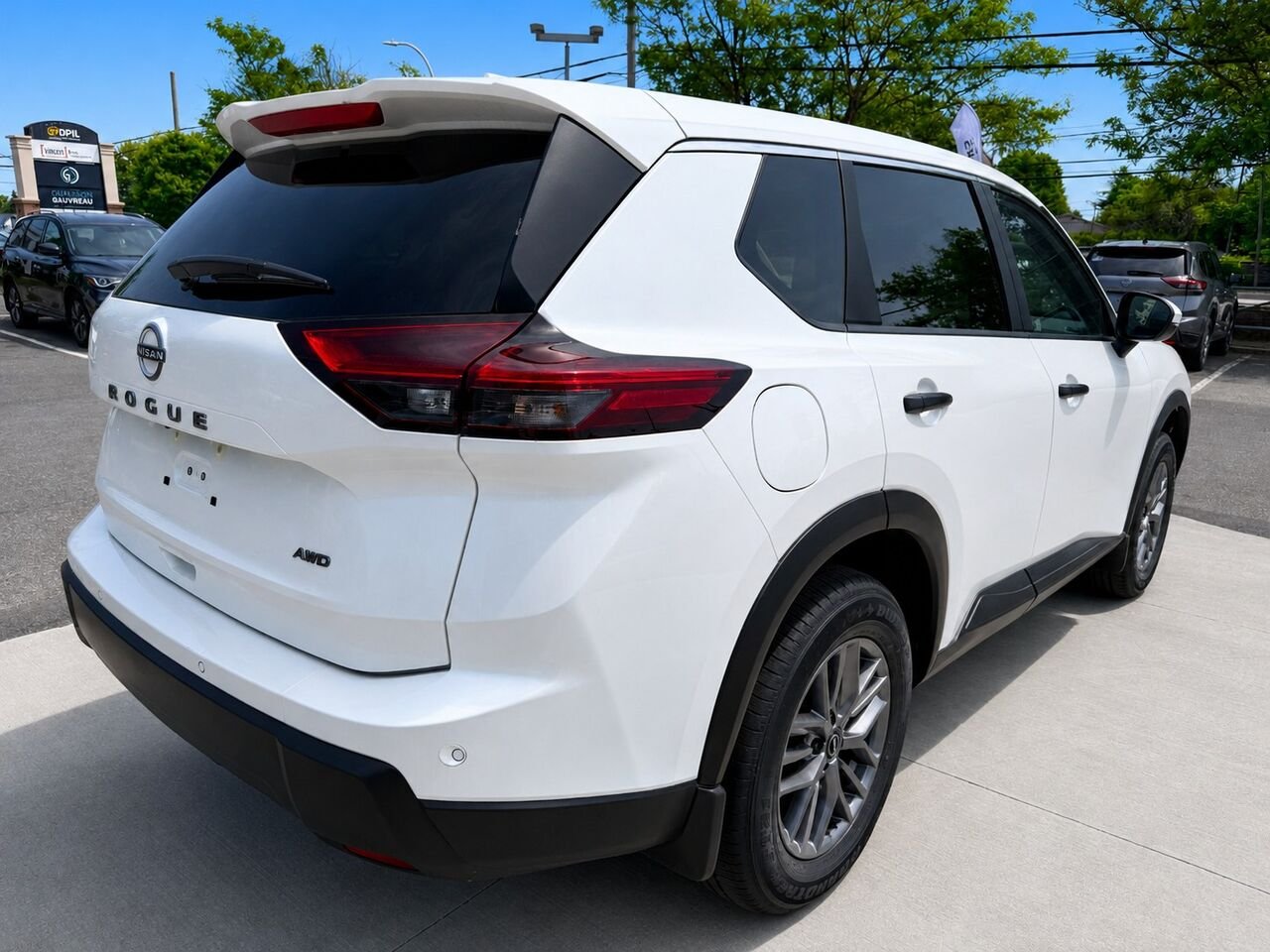 NISSAN Rogue ROGUE S 2026 Blanc Everest nacré triple couche Châteauguay - photo #5