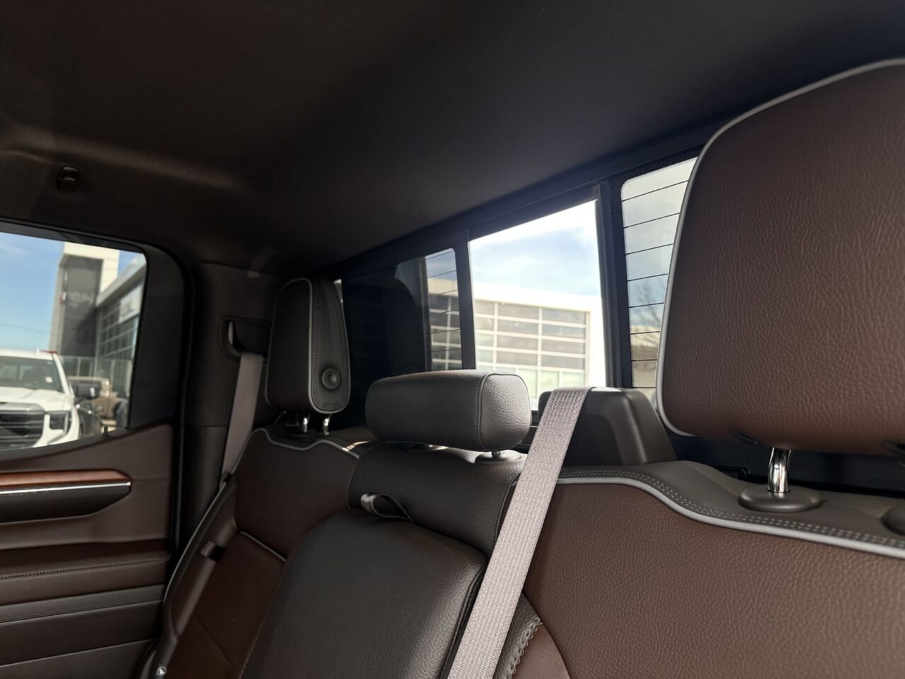 GMC SIERRA K1500 DENALI Denali cabine multiplace 4RM 147 po 2023 Noir Gatineau - photo #11