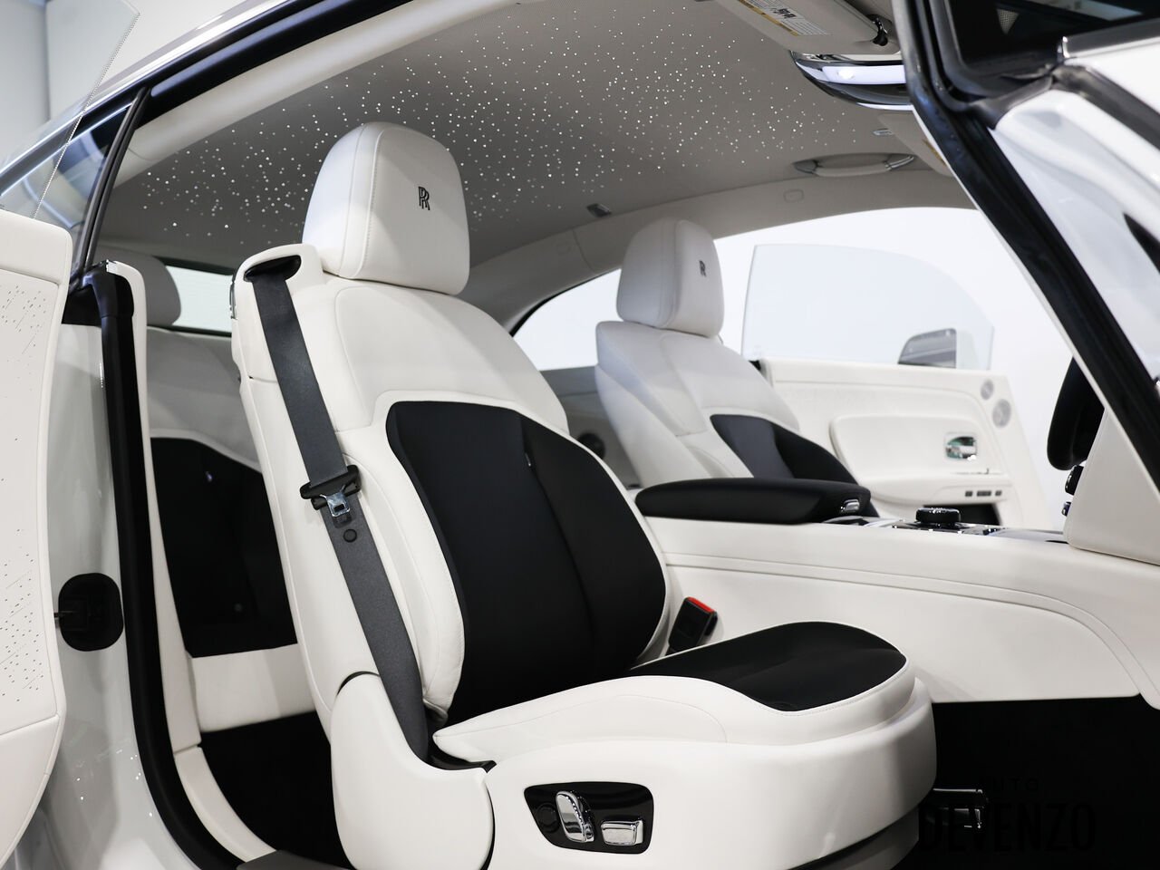 Rolls-Royce Spectre 2024 Blanc Saint-Eustache - photo #7