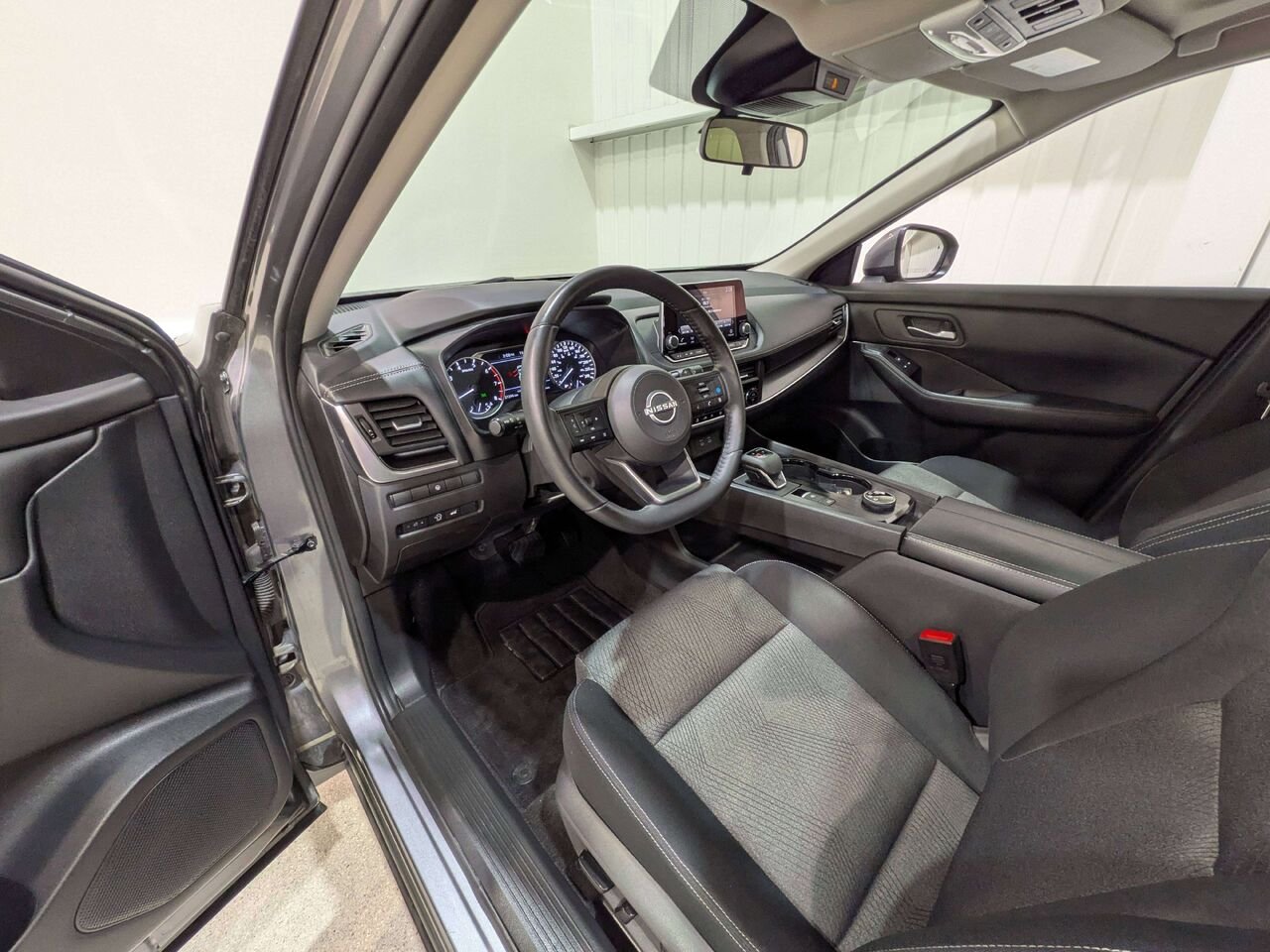 2024 Nissan Rogue AWD SV Moonroof Grey Val-David - photo #10
