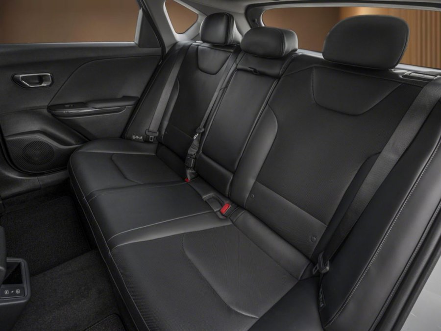 2026 Kia K4 Hatchback EX TA Snow White Pearl