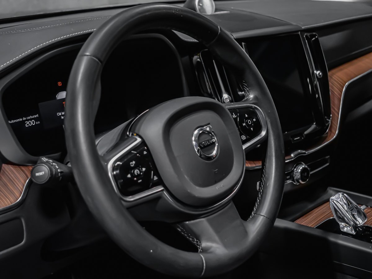 Volvo XC60 ULTIMATE BRIGHT THEME 2023 Noir Montréal - photo #7