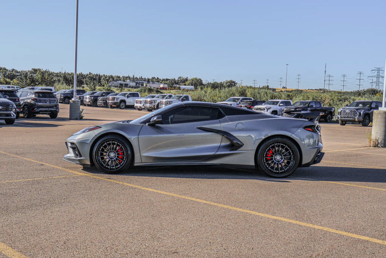 2024 Chevrolet Corvette 2dr Stingray Conv w/2LT Hypersonic Gray Metallic Sherwood Park - photo #4