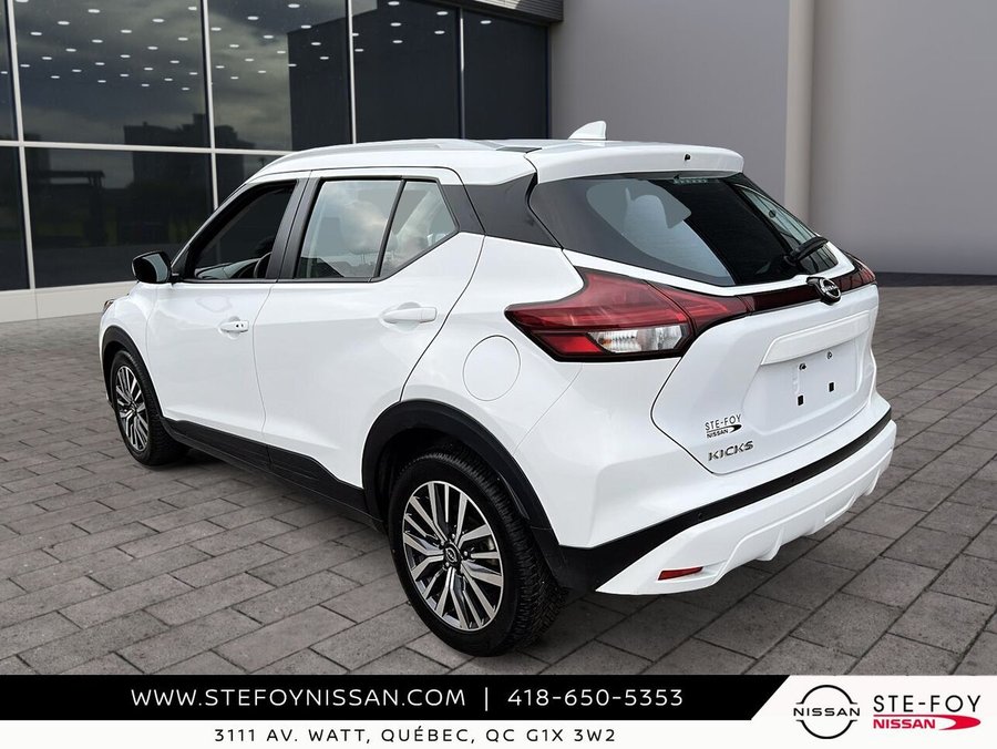 2025 Nissan Kicks Play SV 2025 Black