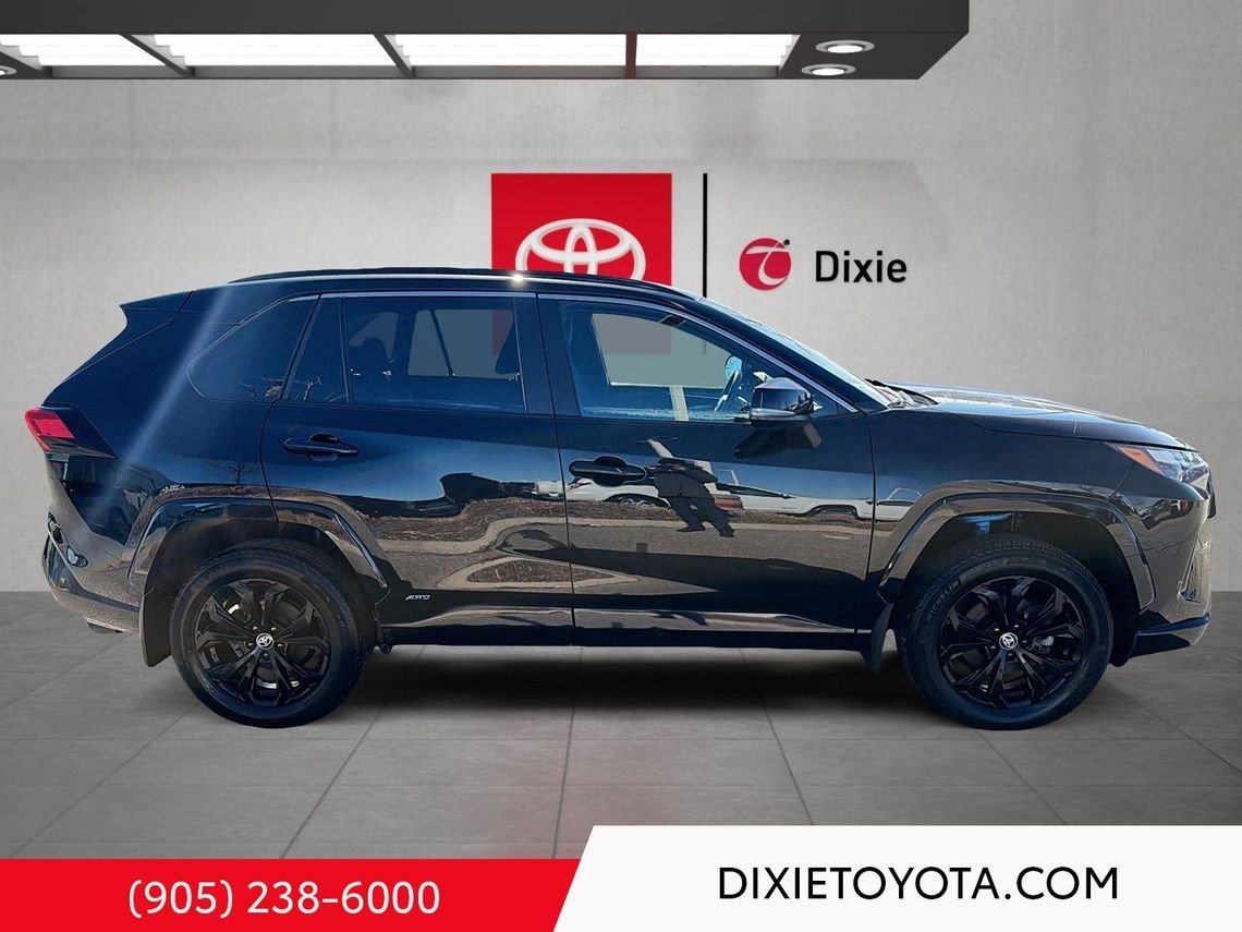 2023 Toyota RAV4 Power Sunroof, Heated Seats, Alloy Wheels, Heated Steering Wheel, Bluetooth Midnight Black Metallic Mississauga - photo #2