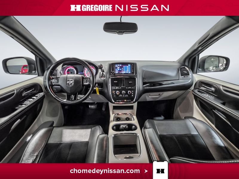2017 Dodge GR Caravan Black Laval - photo #16