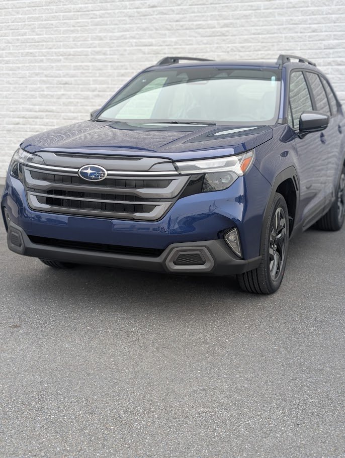 SUBARU Forester LIMITED 2026 Bleu saphir perlé Saint-Hyacinthe - photo #0