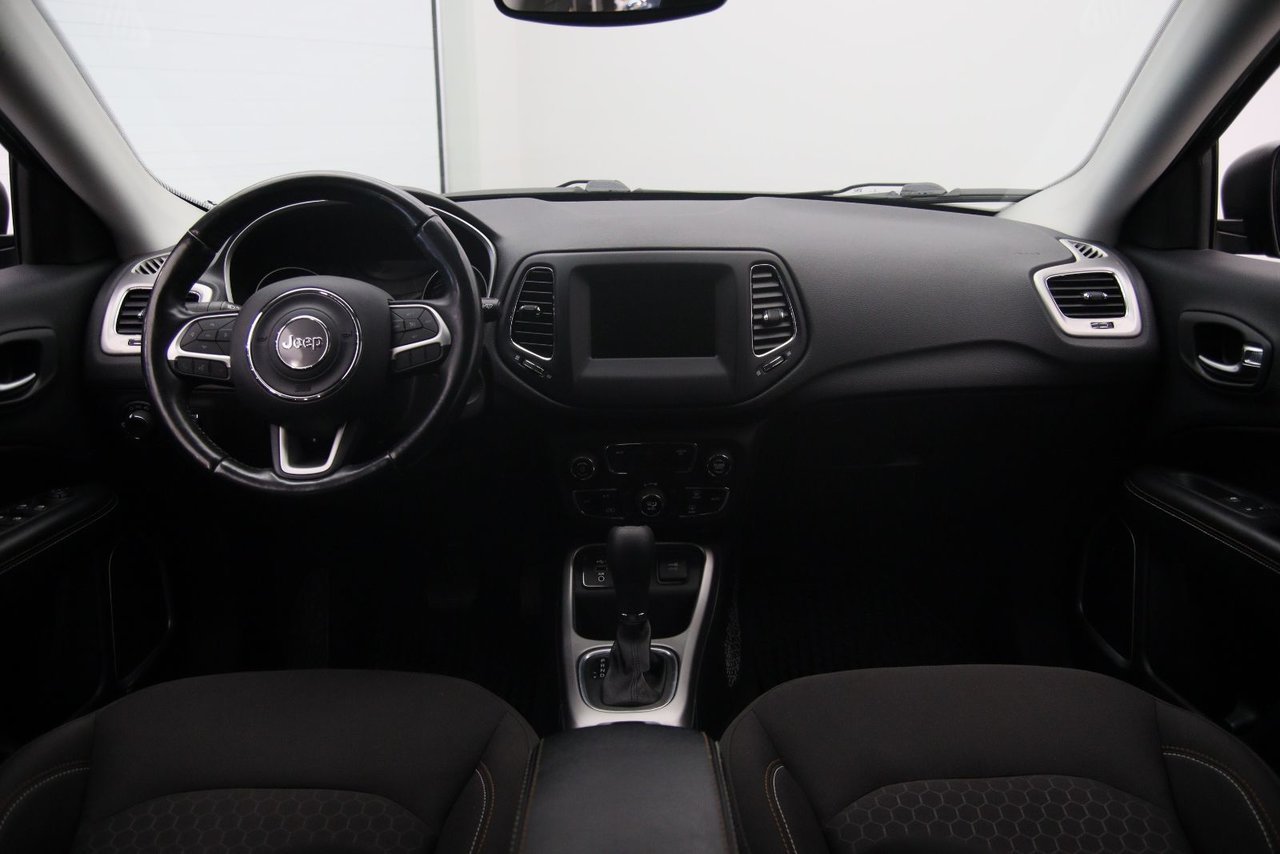 Jeep Compass NIV 3C4NJCAB3LT114859 2020 Noir Chicoutimi - photo #10