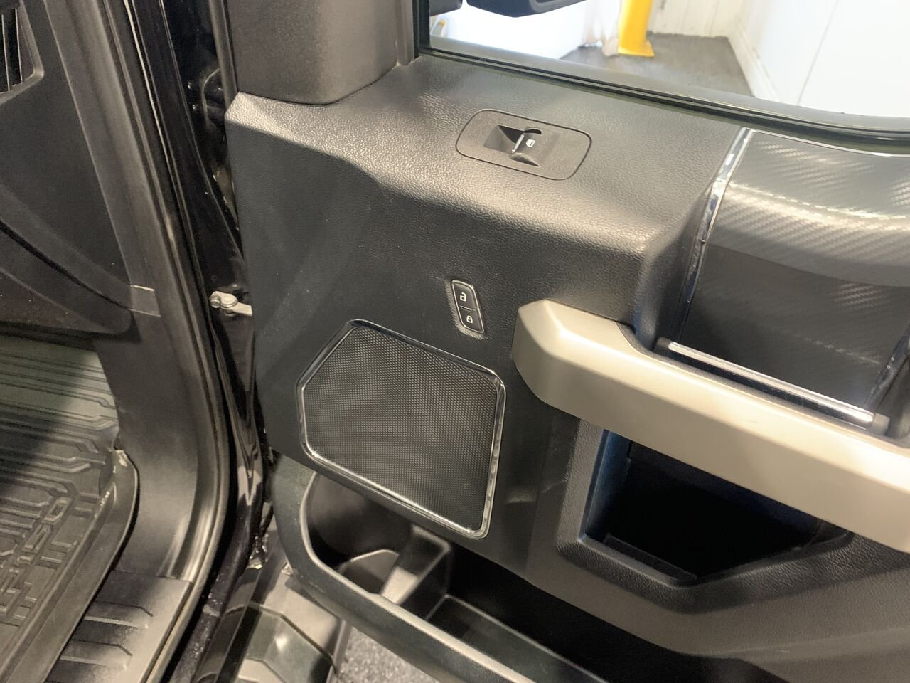 Ford F-150 SUPERCREW LARIAT LARIAT cabine SuperCrew 4RM caisse de 5,5 pi 2019 Noir Châteauguay - photo #21