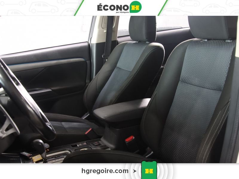 Mitsubishi Outlander 821724 | SE A/C TOIT GR ELECT MAGS 7 PASSAGERS 2017 Blanc Laval - photo #15