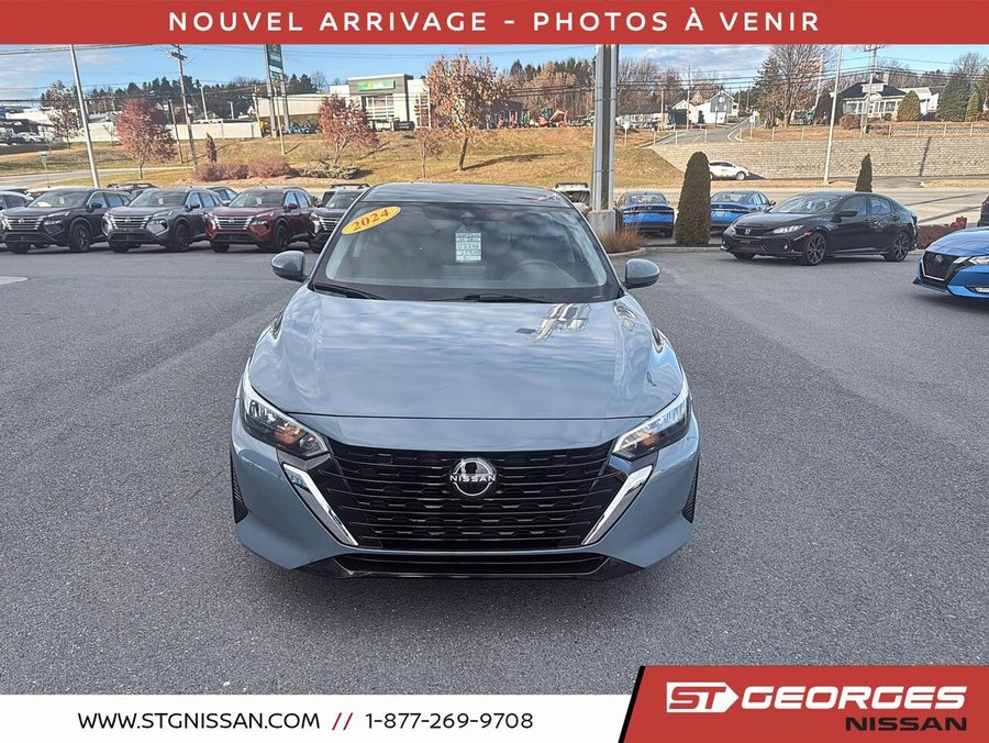 Nissan Sentra SV CVT 2024 Gris