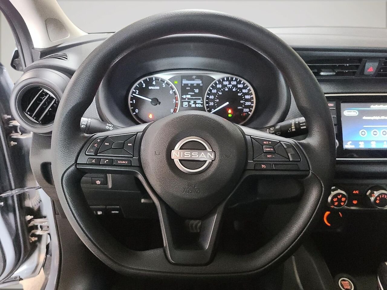 2024 Nissan Kicks S TA Grey Québec - photo #11