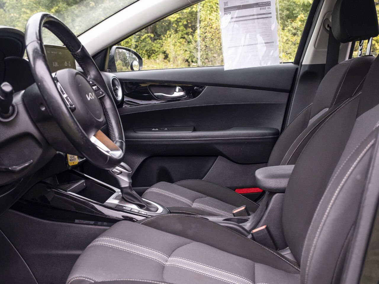 Kia Forte5 2023 Gris Gatineau - photo #8