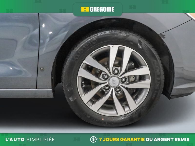 2019 Hyundai Elantra Grey Saint-Eustache - photo #11