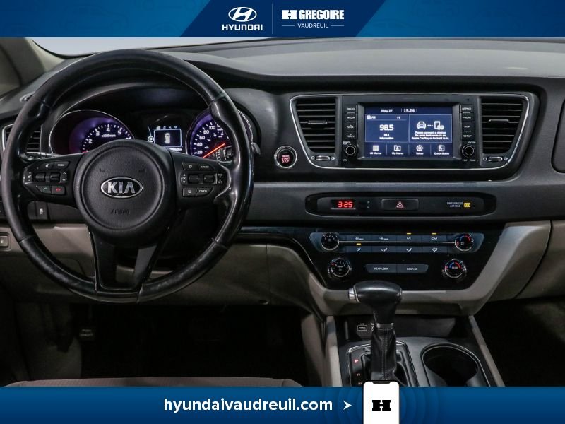 2018 Kia Sedona Red Laval - photo #24