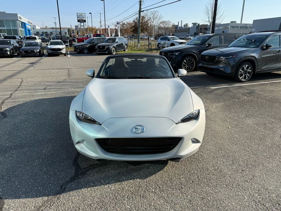 Mazda MX-5 Cabriolet 2 portes, boîte automatique, GX 2016 Blanc