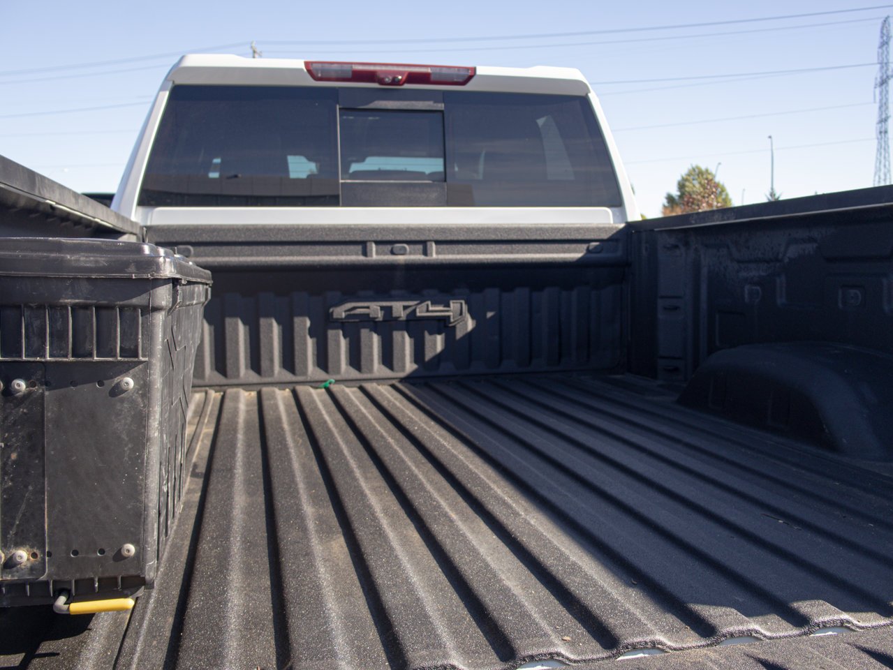 2024 GMC Sierra 2500HD 4WD Crew Cab 159 AT4 White Sherwood Park - photo #10