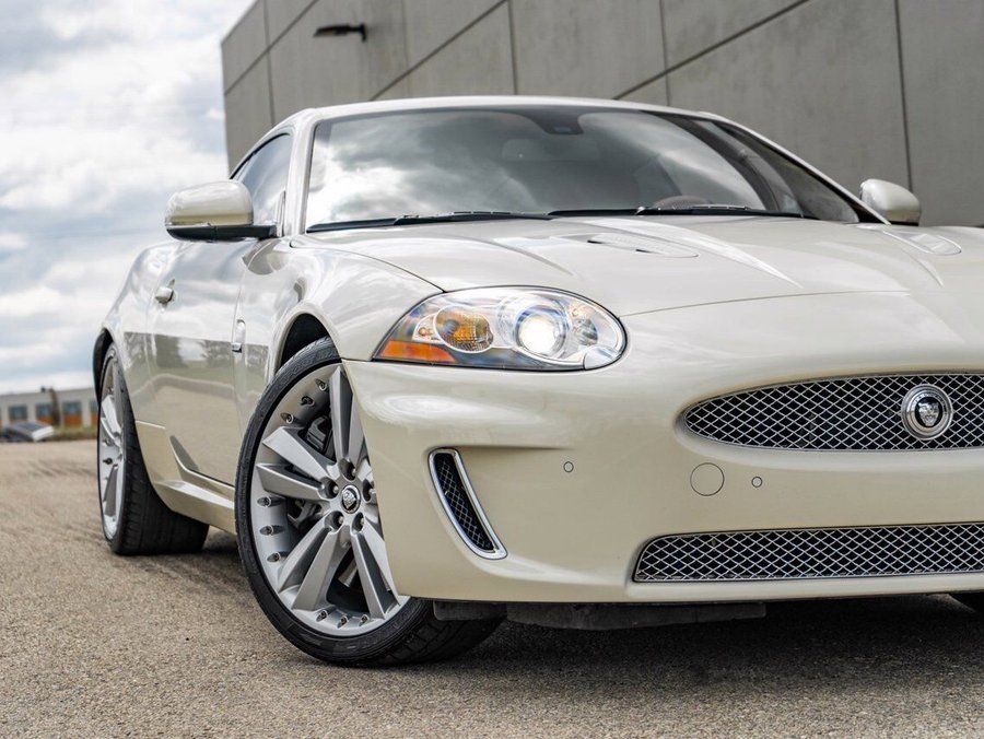 2010 Jaguar XK XKR White