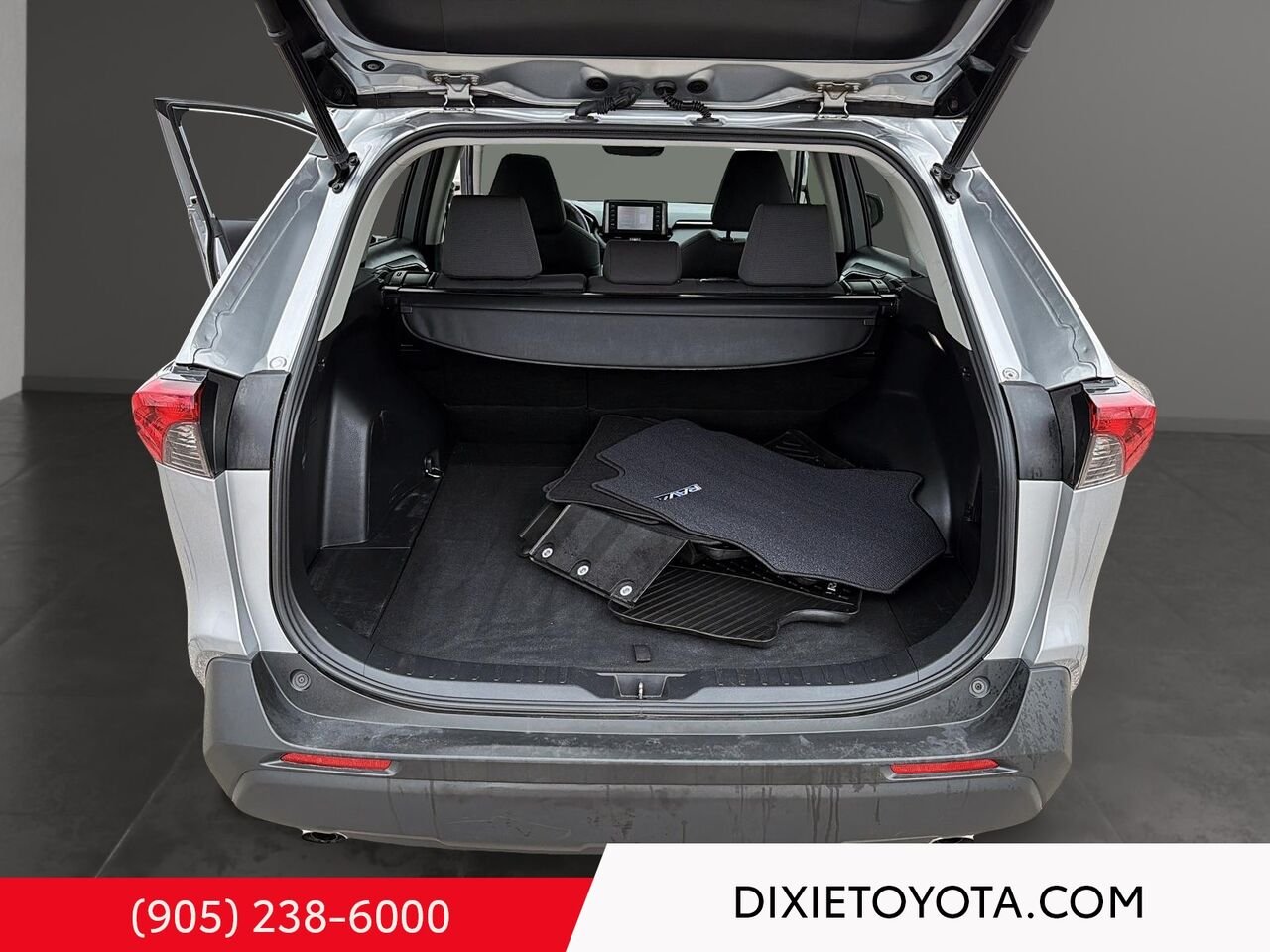 2022 Toyota RAV4 XLE AWD / HEATED SEATS / MOONROOF / ALLOY WHEELS / CARPLAY AND ANDROID AUTO Silver Sky Metallic Mississauga - photo #20