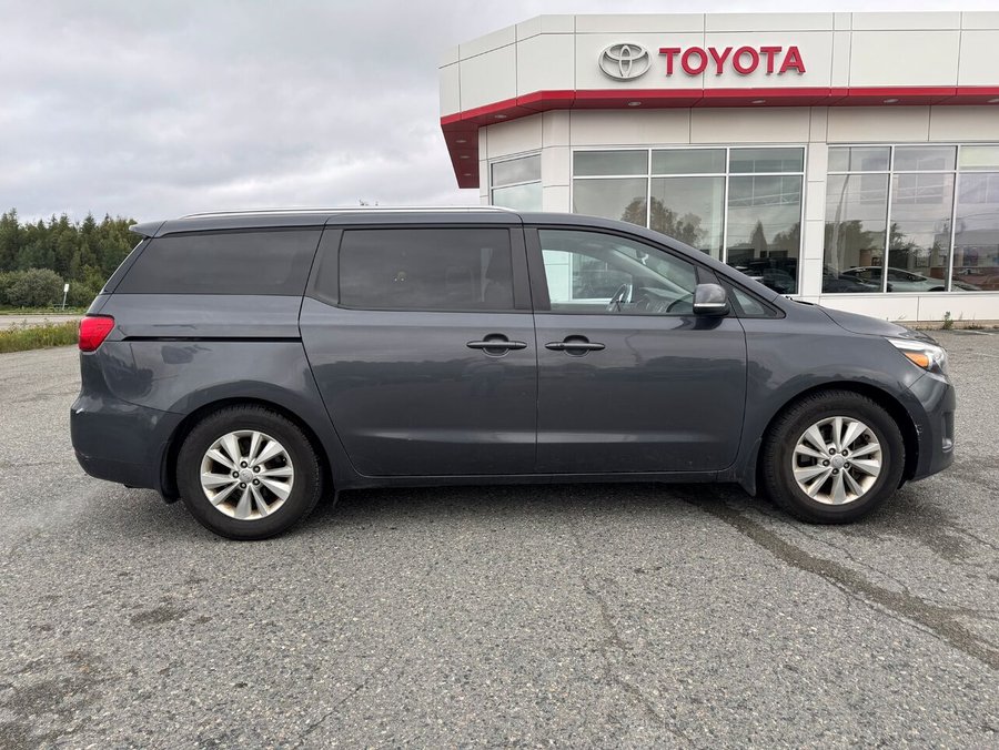 2016 Kia Sedona 2016 Grey