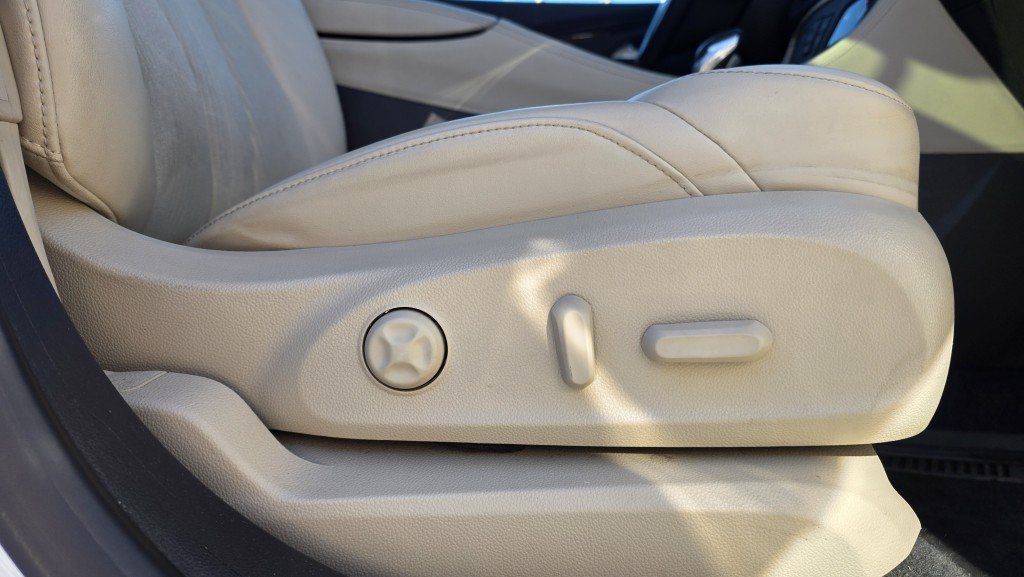 BUICK ENVISION Preferred AWD 2020 Blanc Mont-Laurier - photo #19