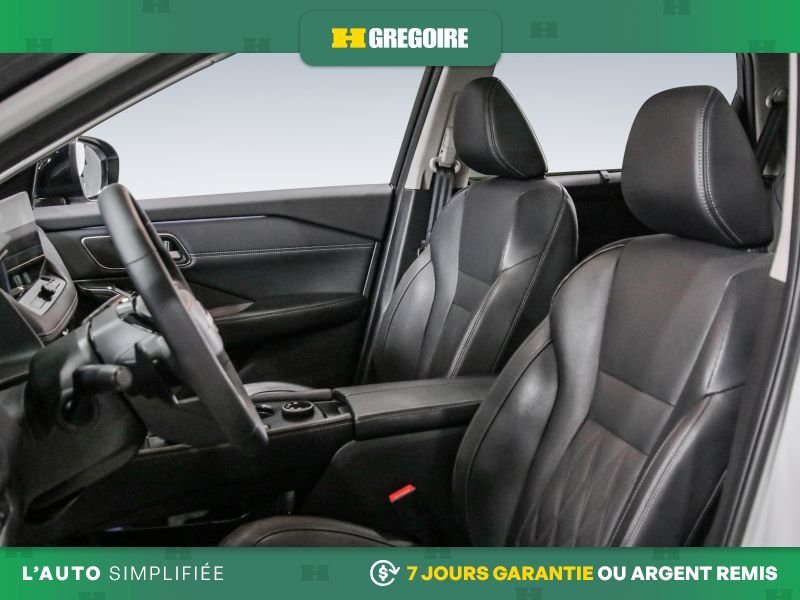 Nissan Rogue 2025 Blanc Laval - photo #10