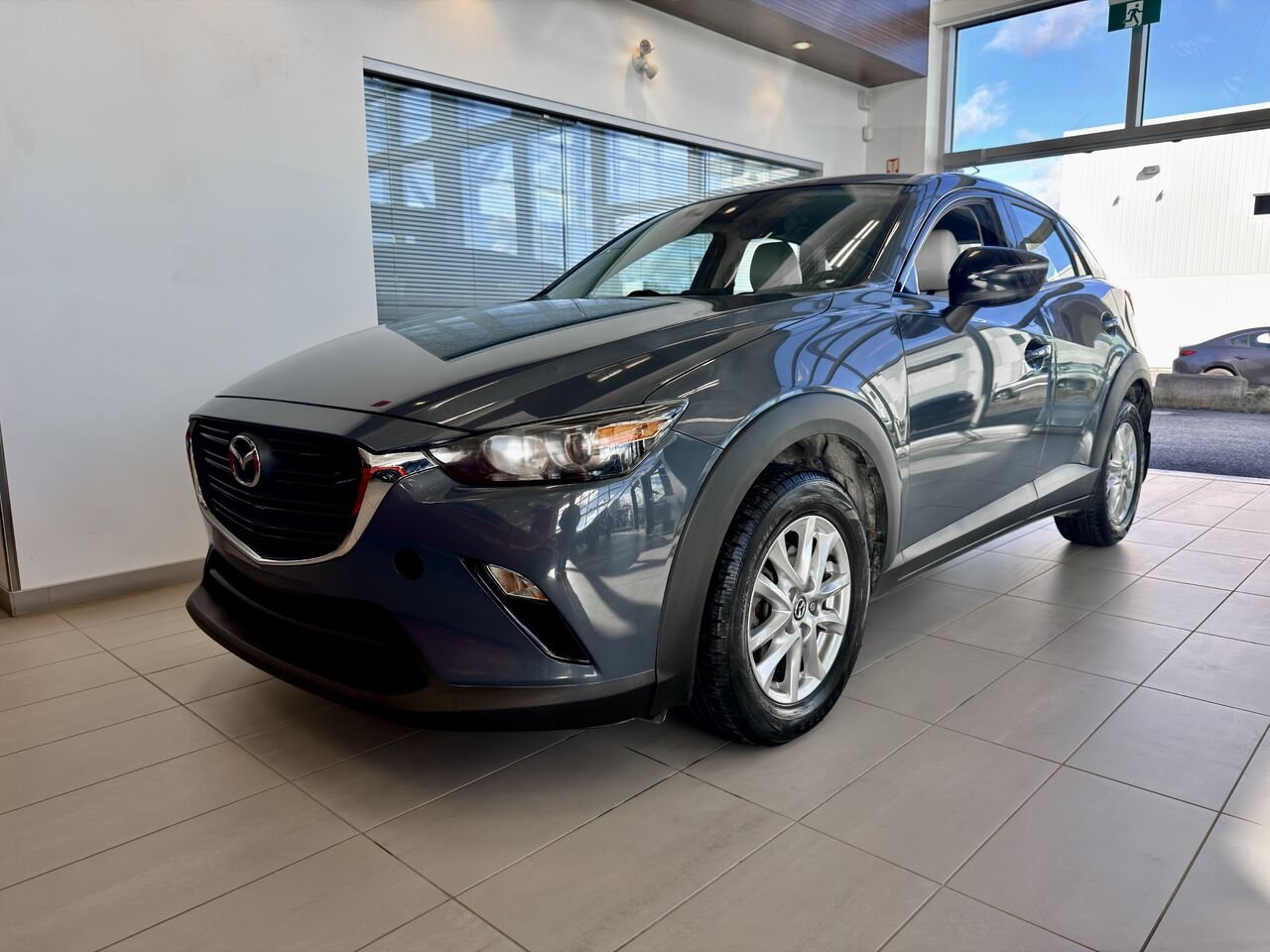 2021 Mazda CX-3 Grey Notre-Dame-des-Prairies - photo #2