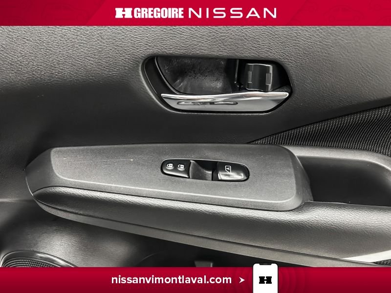 2025 Nissan Kicks White Saint-Eustache - photo #13