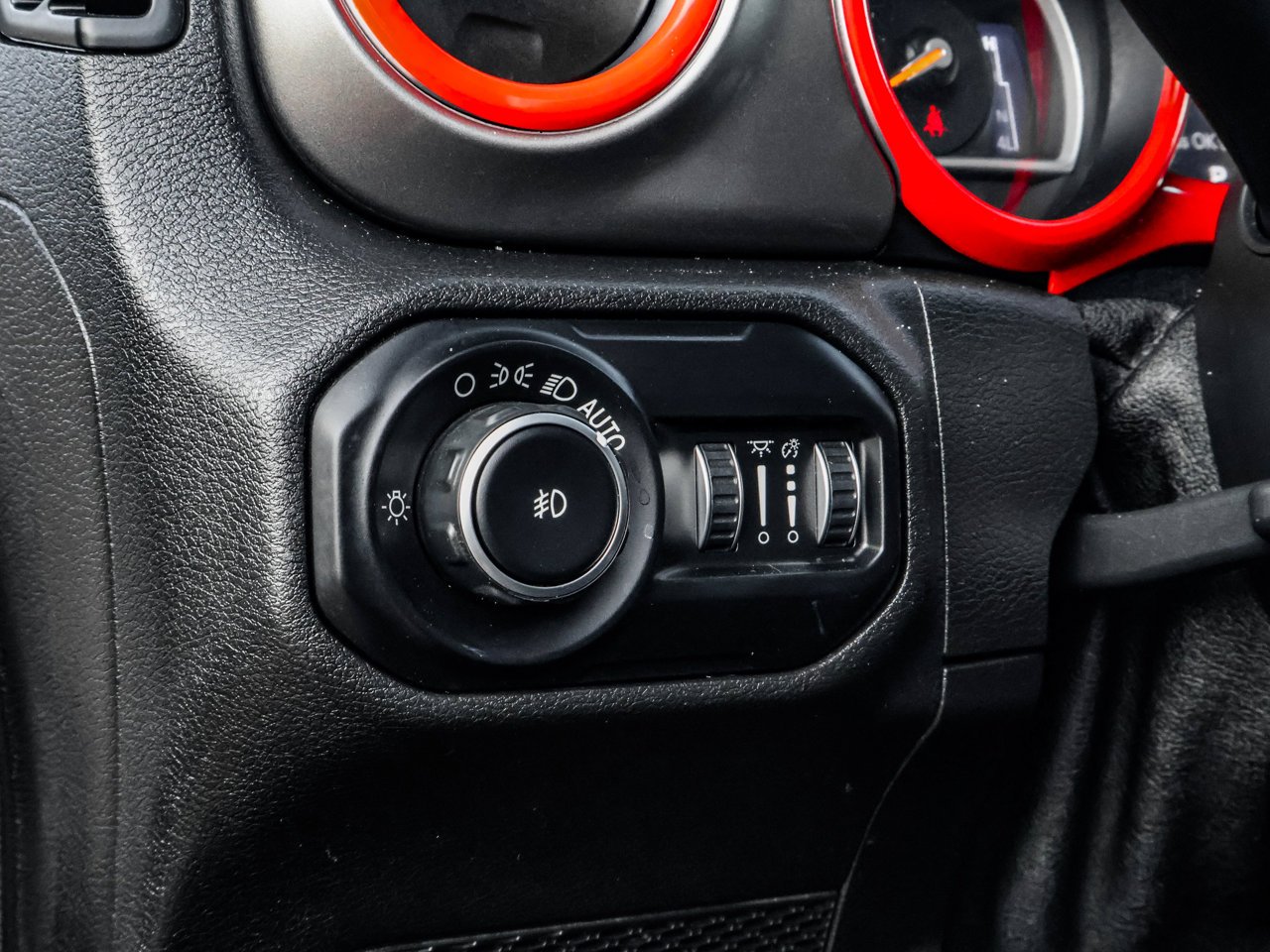 2020 Jeep Wrangler Unlimited Sahara 4x4 Black Sherwood Park - photo #19