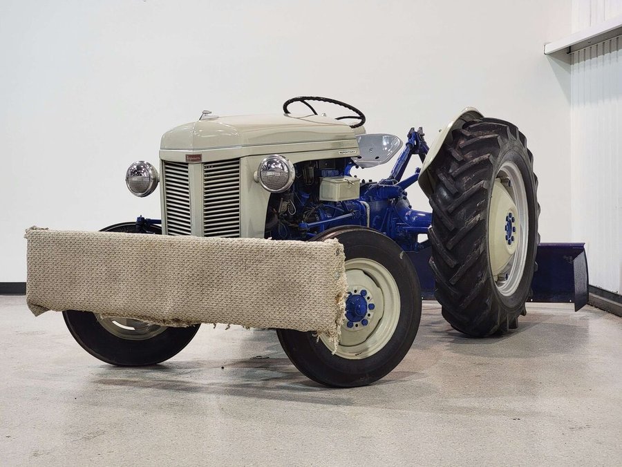 1955 Ford Others Tracteur Massey Fergusson Antiquité Grey