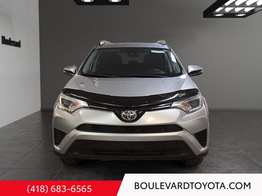Toyota RAV4 LE, AWD 2018 Argent