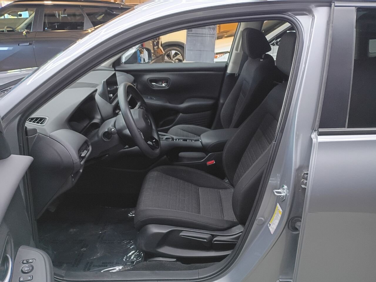 2025 Honda HR-V Silver Blainville - photo #16