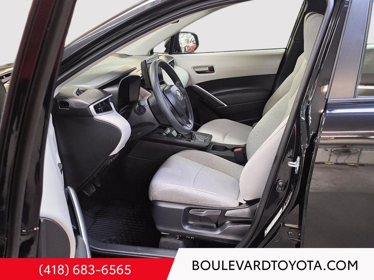 Toyota COROLLA CROSS 531886-49 | L, AWD 2026 Noir Québec - photo #8