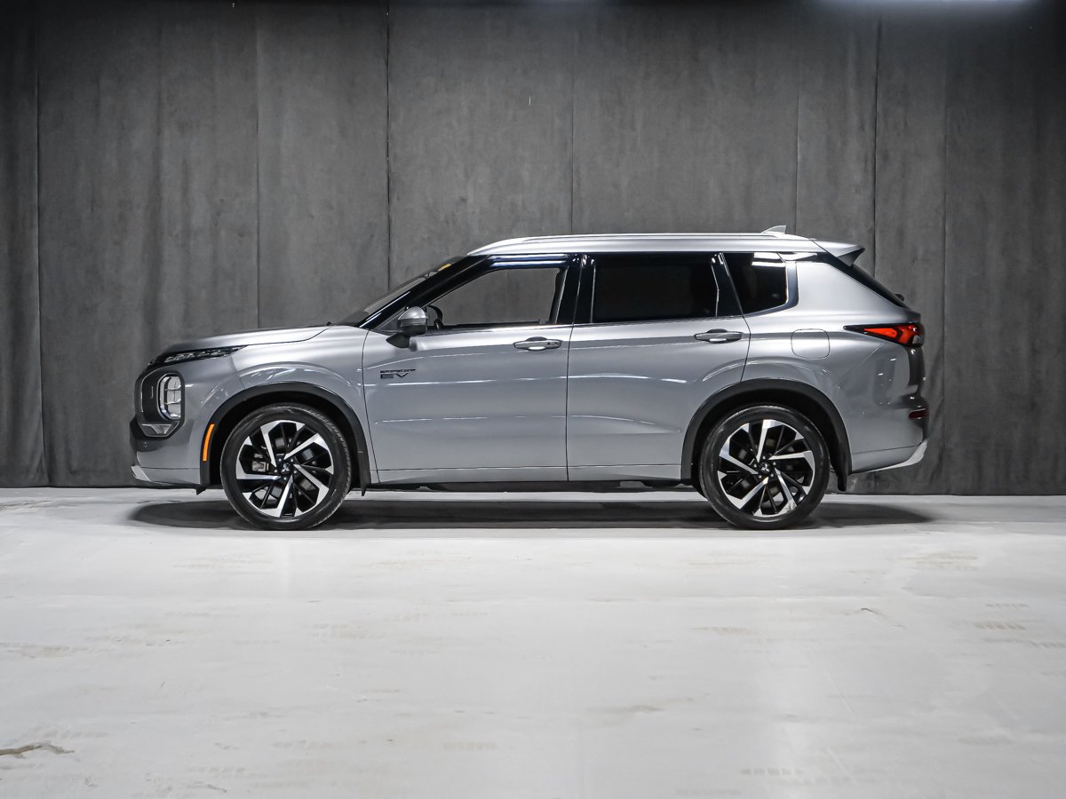 Mitsubishi Outlander PHEV GT-AWD 2023 Gris Montréal - photo #2