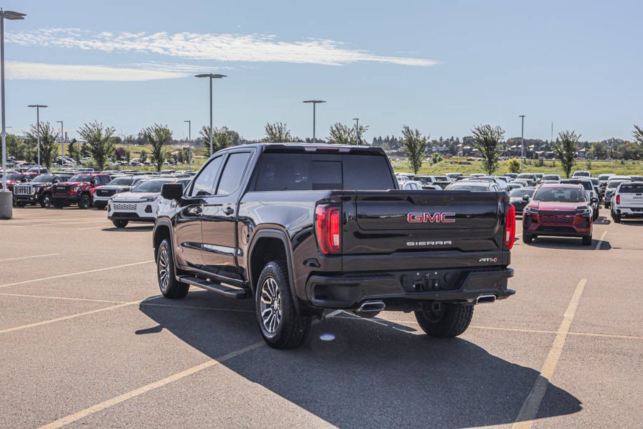 2022 GMC Sierra 1500 Limited 4WD Crew Cab 147 AT4 Black Sherwood Park - photo #5