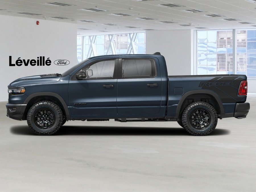 RAM 1500 Rebel cabine d'équipe 4x4 caisse de 5 pi 7 po 2026 Bleu forgé métallisé