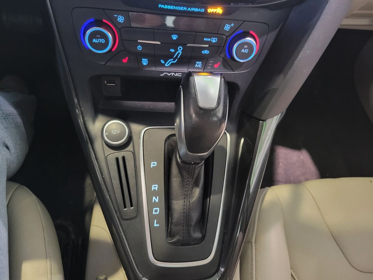 Ford Focus Electric 2016 Blanc Longueuil, - photo #25