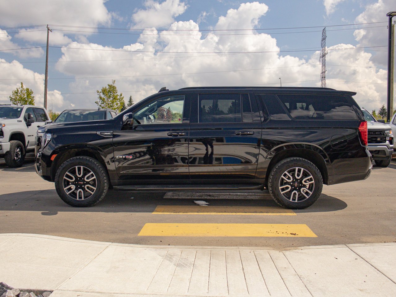 2024 GMC Yukon XL 4WD 4dr AT4 Black Sherwood Park - photo #6