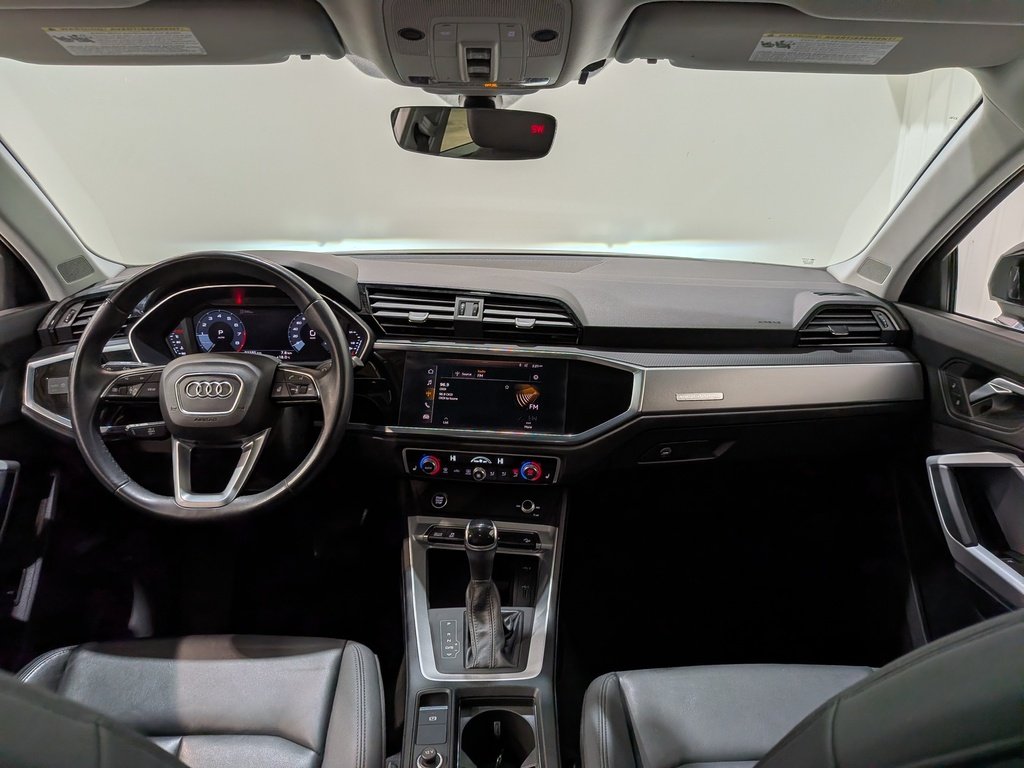 2021 Audi Q3 Progressiv 45 TFSI quattro Black Val-David - photo #12