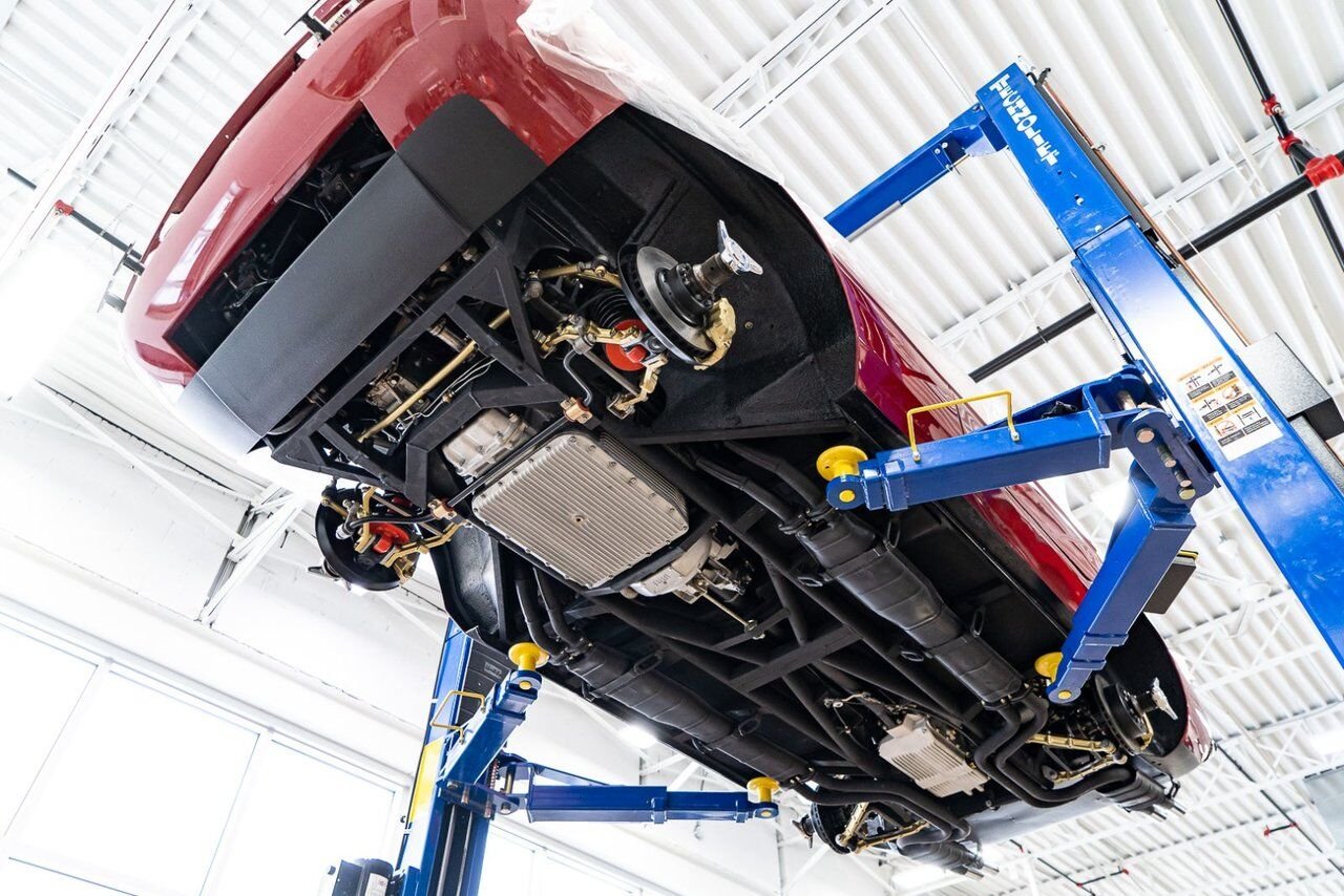 Ferrari 365 GTB4 Daytona 18,301 miles With Orig Books/Tools/ Carbs / Filter Box 1973 Rouge Montréal - photo #20