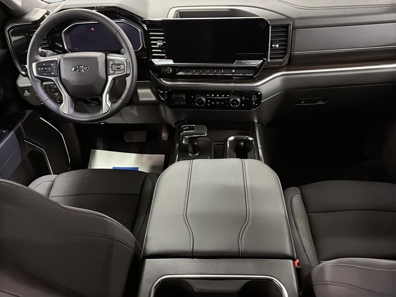 CHEVROLET Silverado 1500 RST 2026 BLANC SOMMET Saint-Hyacinthe - photo #9