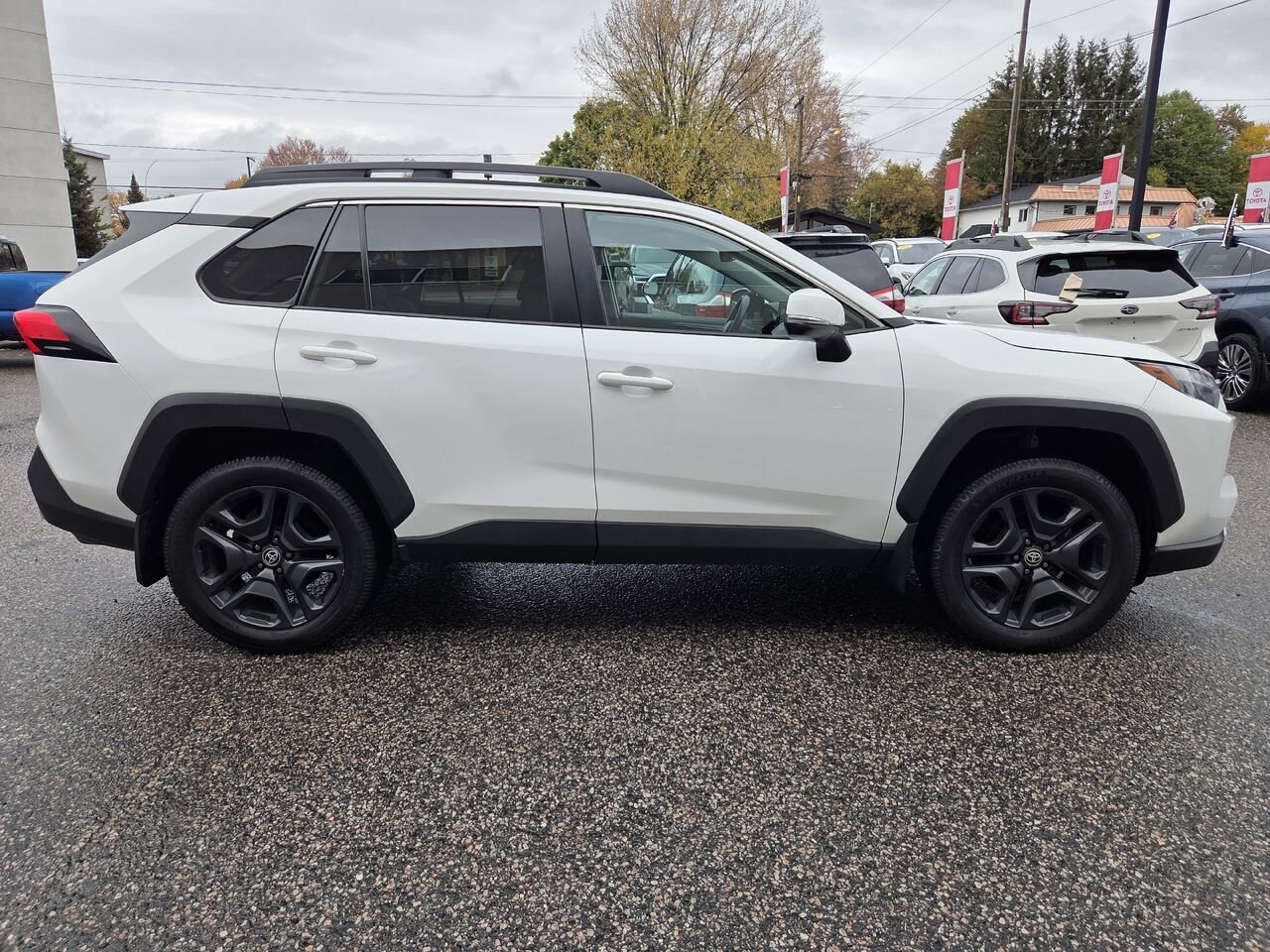 2022 Toyota RAV4 TRAIL White Mont-Laurier - photo #3