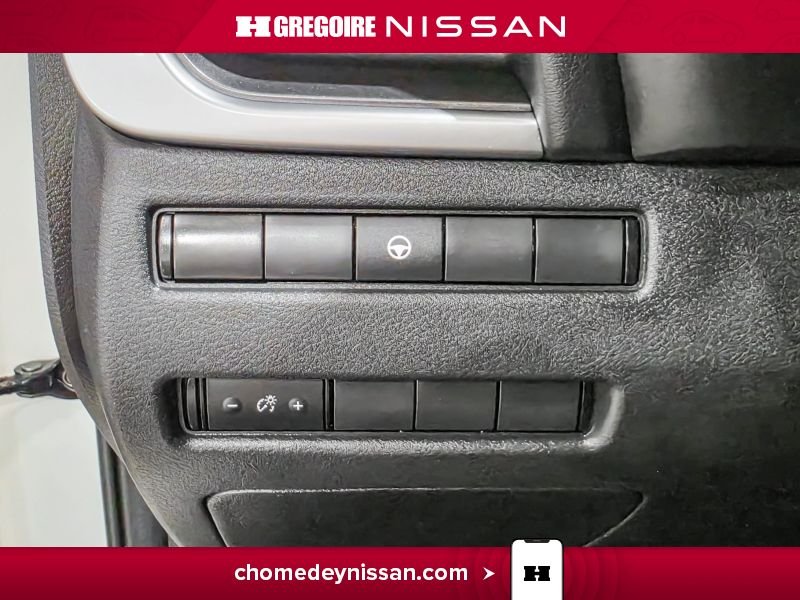 2023 Nissan Rogue White Laval - photo #14