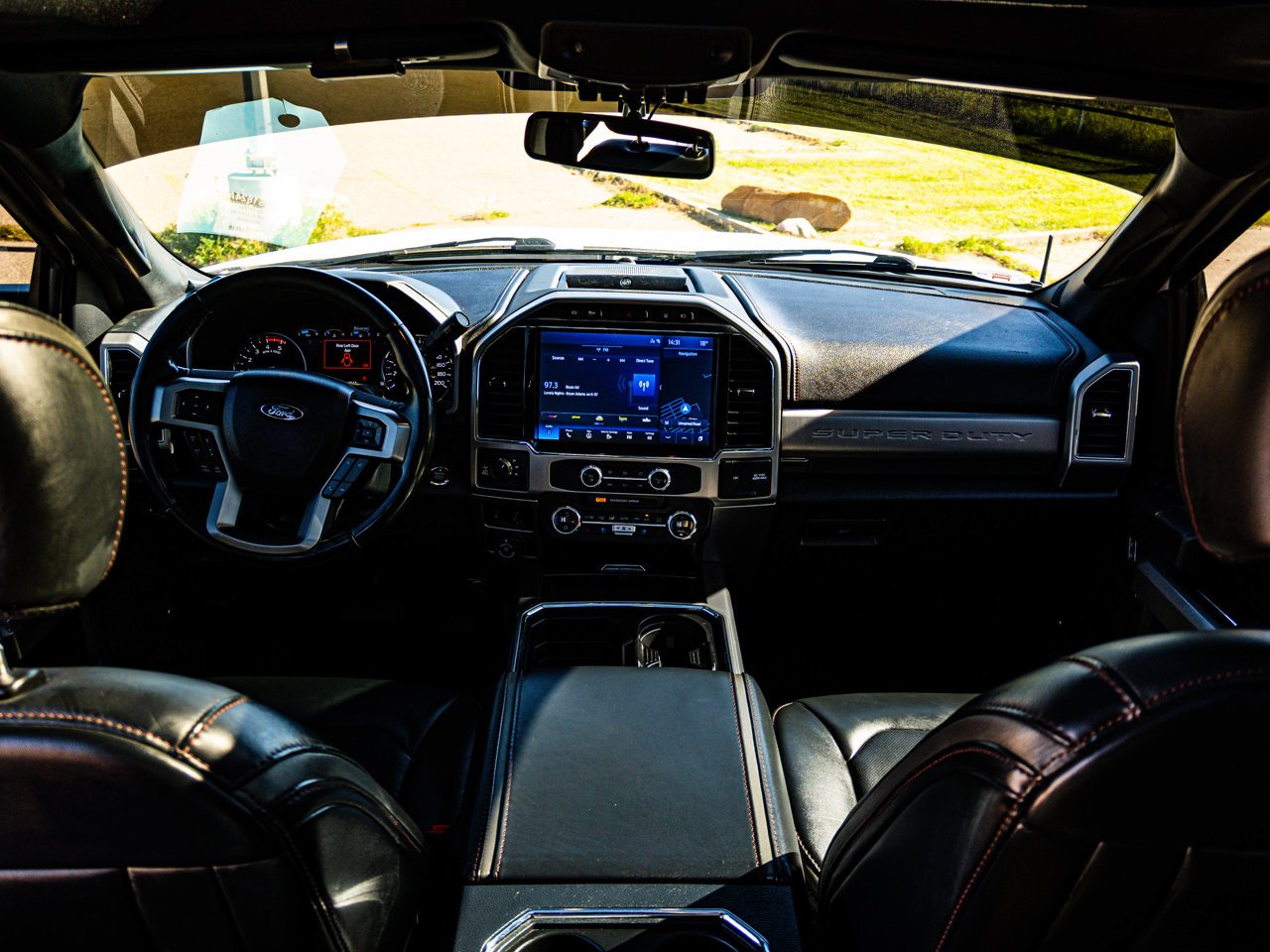 2022 Ford Super Duty F-350 SRW Platinum 4WD Crew Cab 6.75' Box White Sherwood Park - photo #31