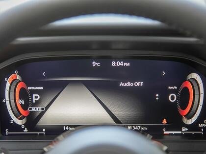 2025 Nissan Rogue 2-Tone Champagne Silver Metallic Blainville - photo #13
