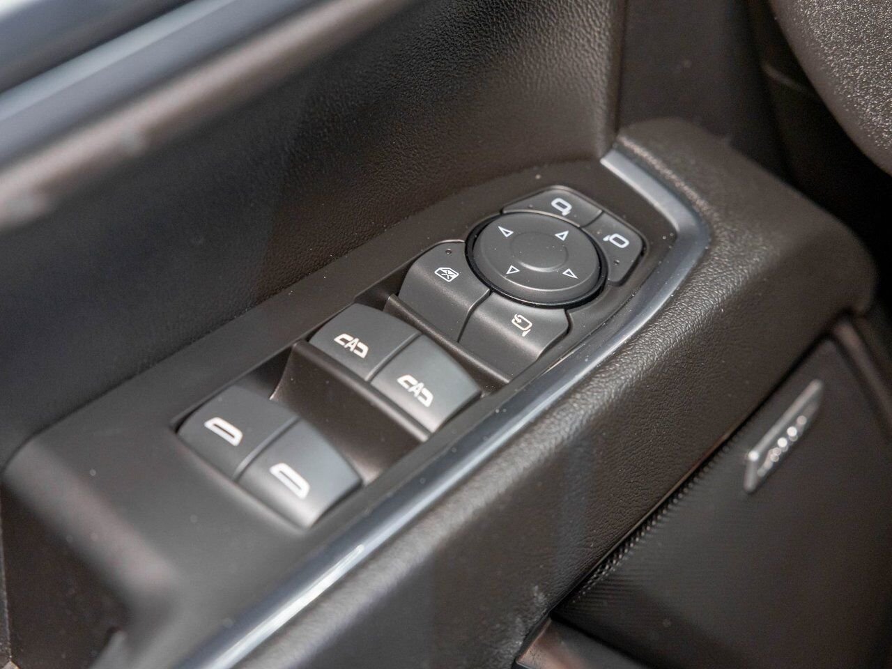 2023 Chevrolet Silverado 1500 LTZ Z71 CREW 4X4 V8 *NAV* CUIR SIÈGES VENTIL BOSE Black Saint-Jérôme - photo #28